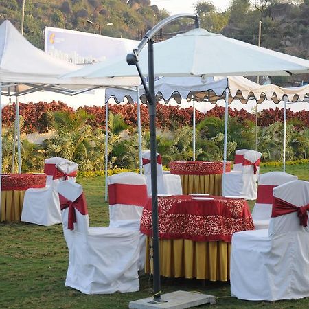 Hotel Maruti Mandapam Джабалпур Екстериор снимка