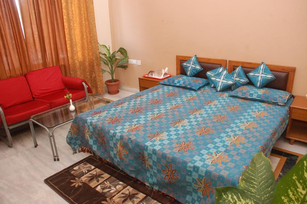 Hotel Maruti Mandapam Джабалпур Стая снимка