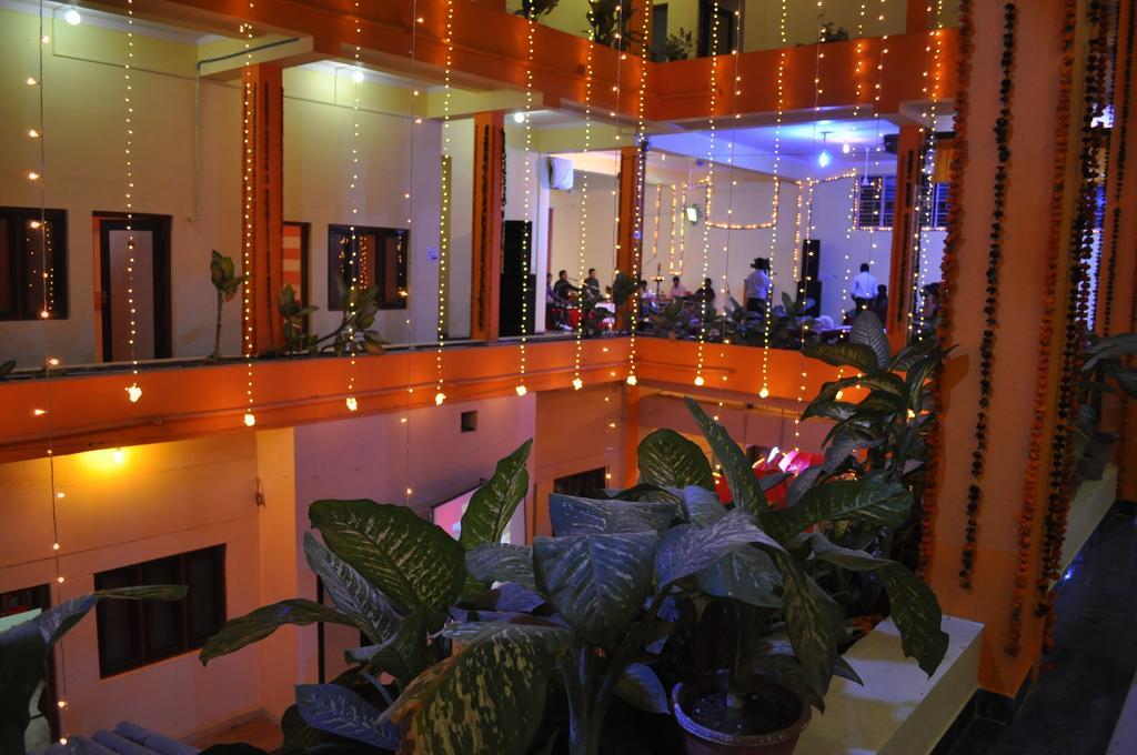 Hotel Maruti Mandapam Джабалпур Екстериор снимка